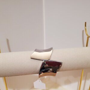 Contemporary silver bracelet